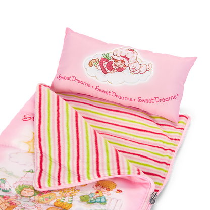 Courtney’s™ Strawberry Shortcake™ Sleepover Bundle (Historical Characters)