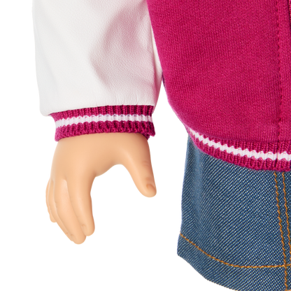 Truly Me™ 18-inch Doll #110 with wavy blonde hair