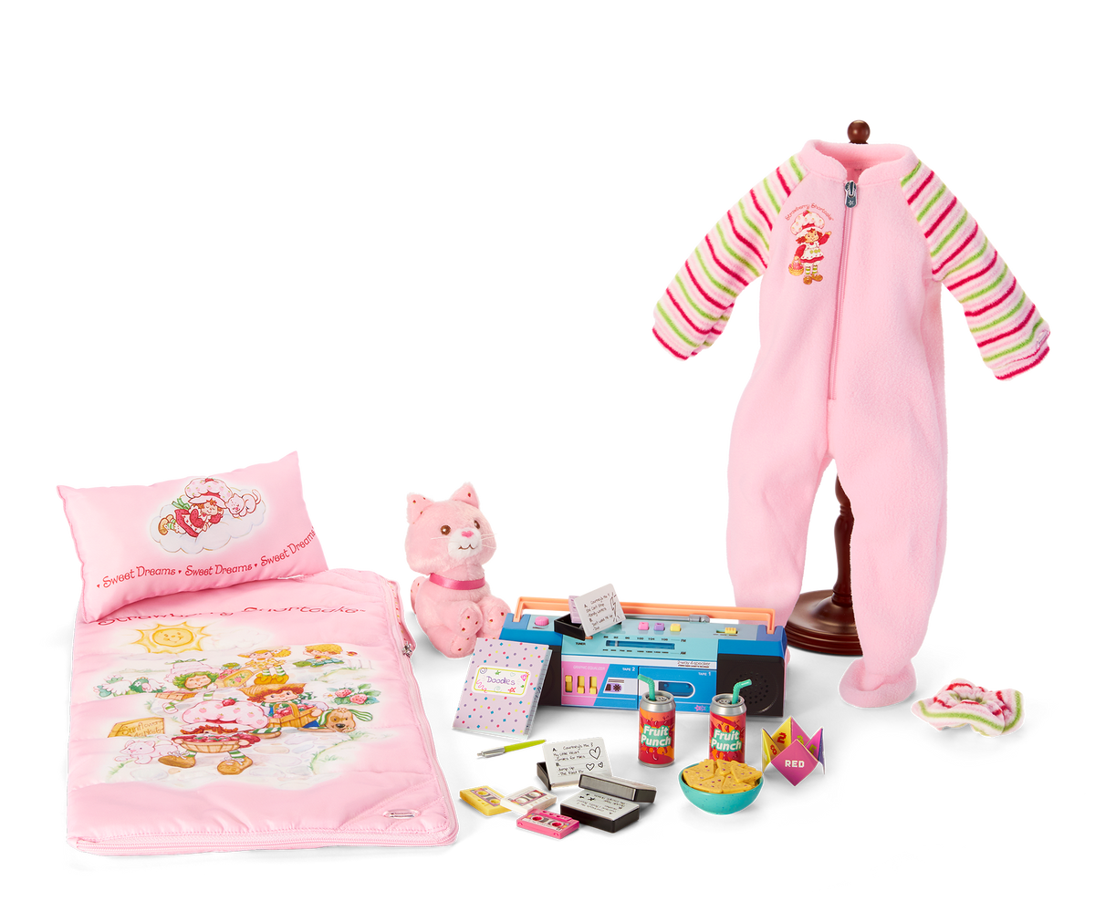 Courtney’s™ Strawberry Shortcake™ Sleepover Bundle (Historical Characters)