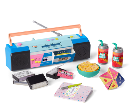 Courtney’s™ Strawberry Shortcake™ Sleepover Bundle (Historical Characters)