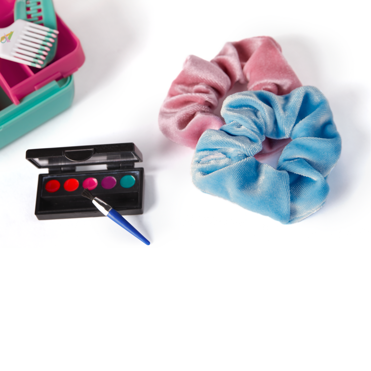 Courtney’s™ Party Dress, Caboodles® & Hair Accessories for 18-inch Dolls (Historical Characters)